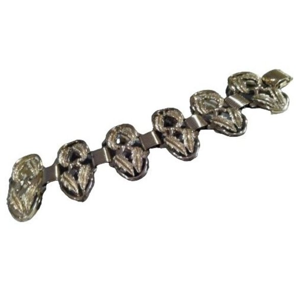 Vintage Book Chain Golden Link Bracelet Whimsical Leaves Design Sustainable Gift - Picture 5 of 5